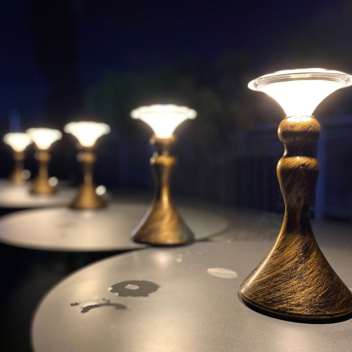 New Beautiful LED Rechargeable Bedroom Decoration Bedside Table Lamp