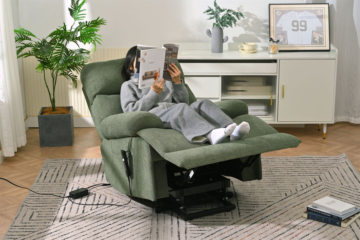 Oversized Power Lift Recliner Chai With Remote Control, Side Pocket, Spacious Seat