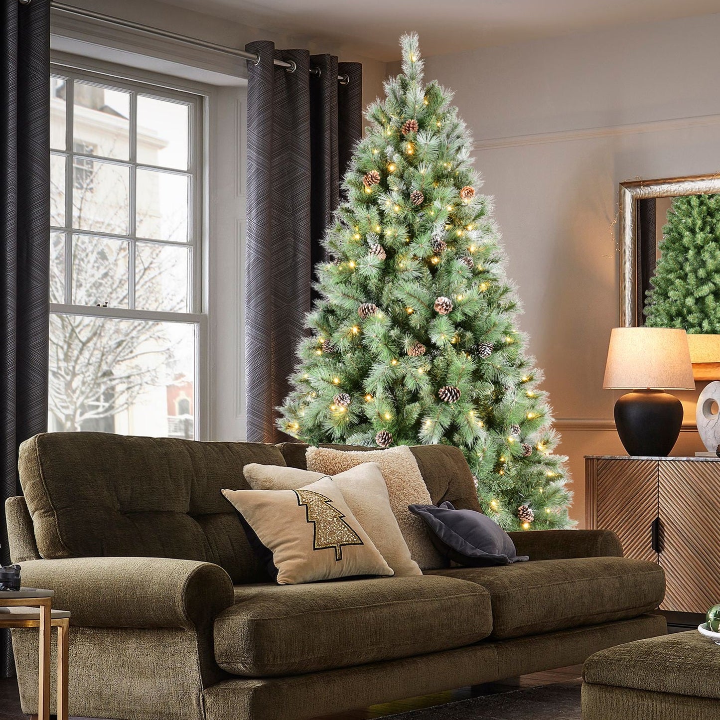 9FT Christmas Tree with 700 Warm Lights