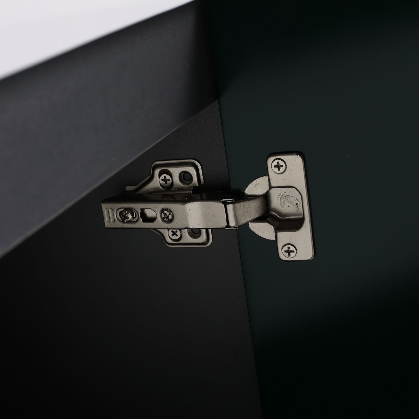 Modern Freestanding Bathroom Vanity With Soft Close Cabinet Doors