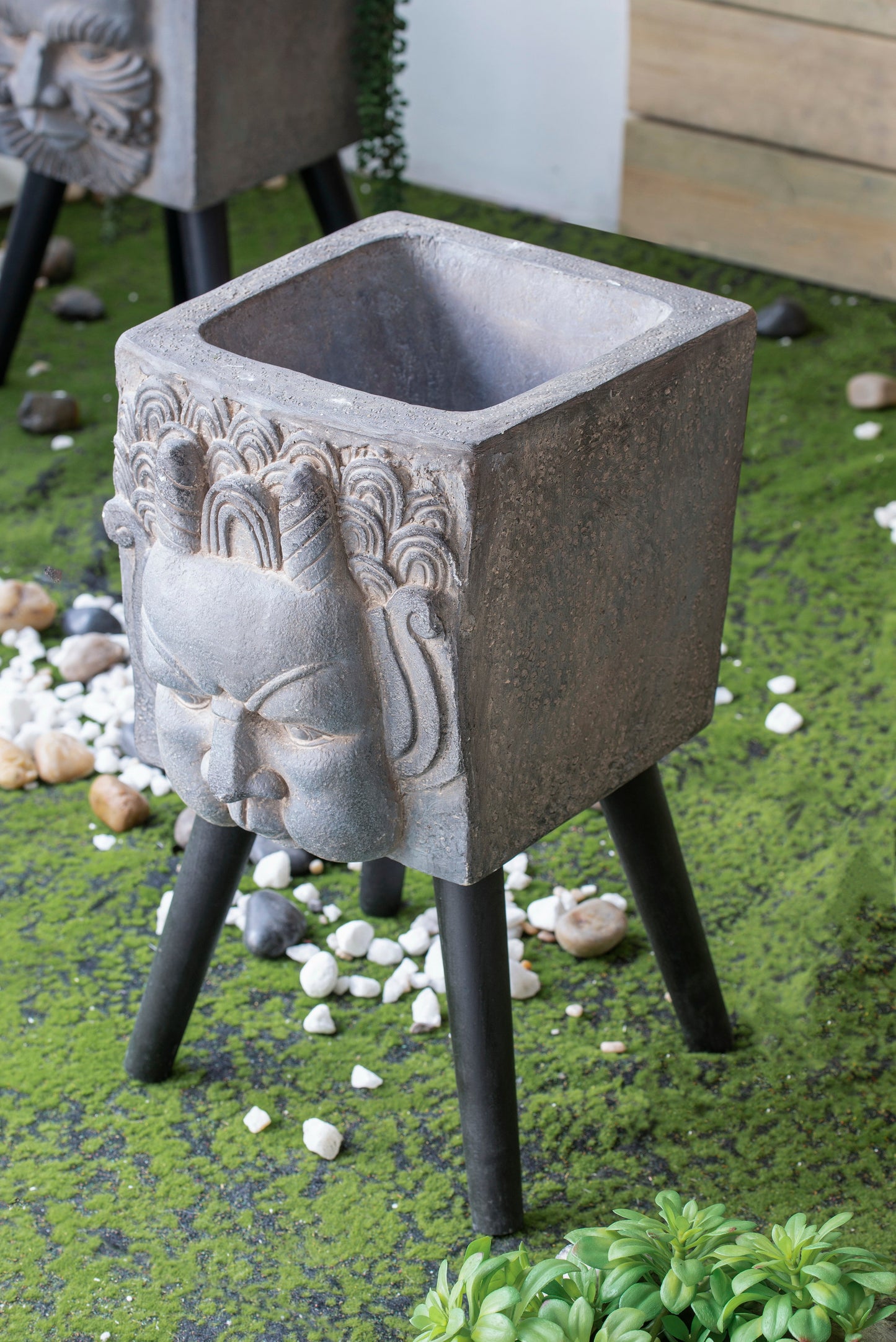 11x14x22" Statue Planter