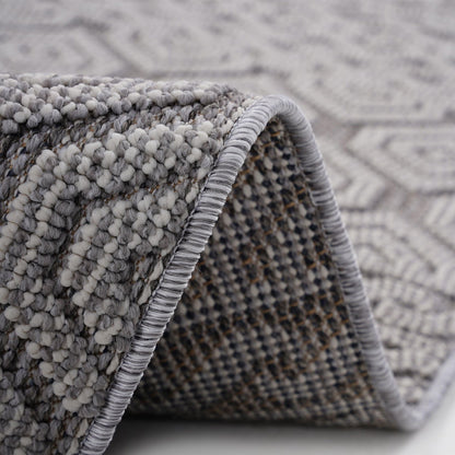 Guros - 8' X 10' Geometric Indoor / Outdoor Area Rug - Gray / White