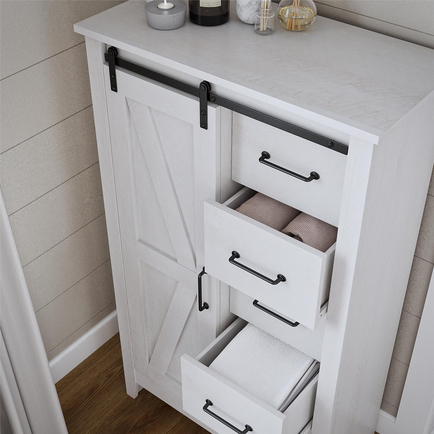 Alton - Gentleman's Chest