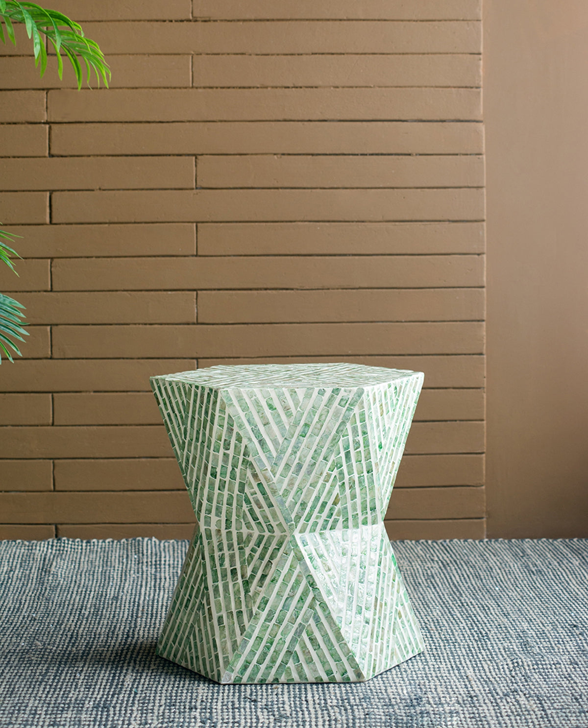 19x19x20" Tapered Green Pedestal Stool