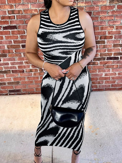 Sleeveless Bodycon Maxi Dress with Abstract Print