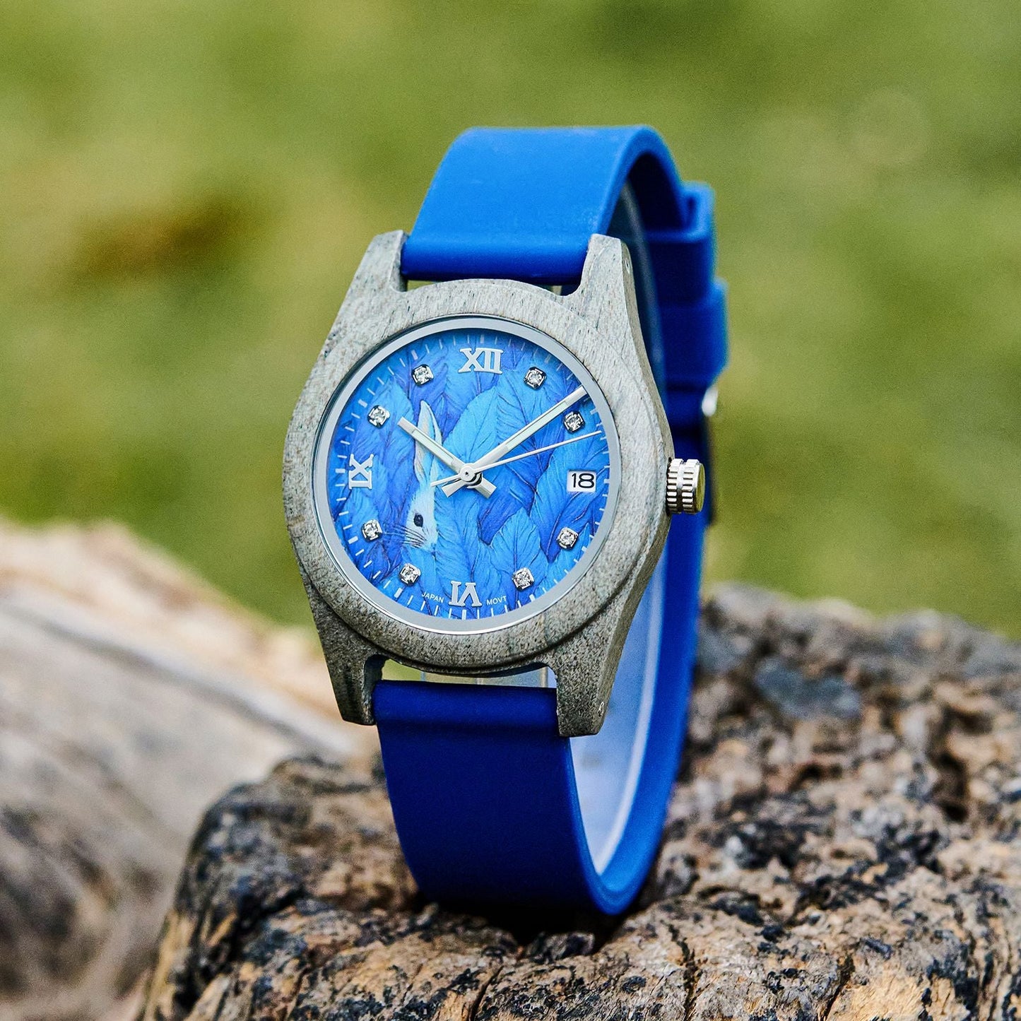 Natural Wood Watch for Women - Lightweight Eco-Friendly Quartz Wristwatch with Minimalist Design Casual Daily Wear