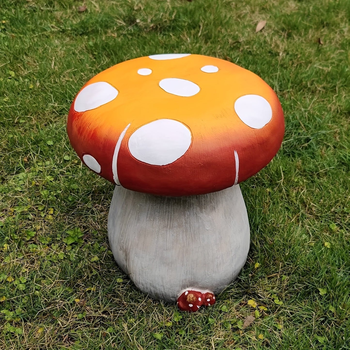 13.4' Oversized Mushroom Statue Stool