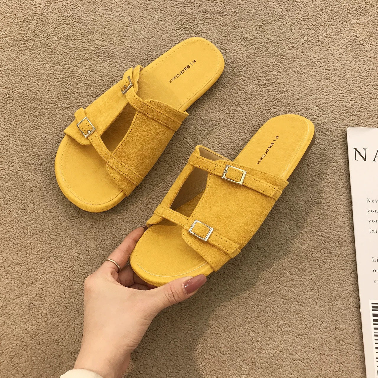 Summer Outdoor New-style Retro Flat-heeled Sandals