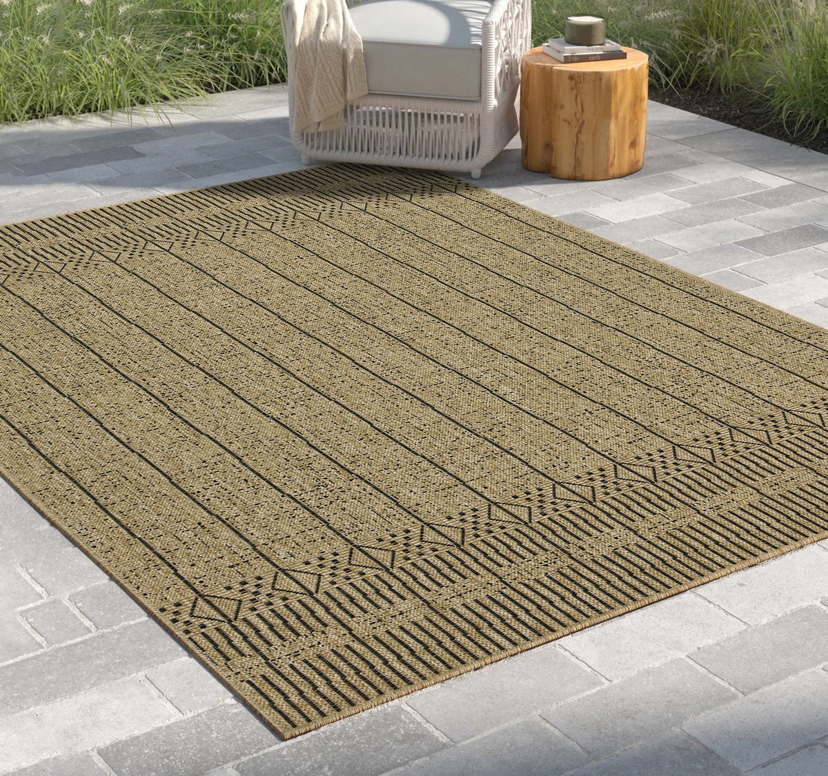 Earth GC_NTL1008 Jute/Black 5 ft. 3 in. x 7 ft. 3 in. Area Rug