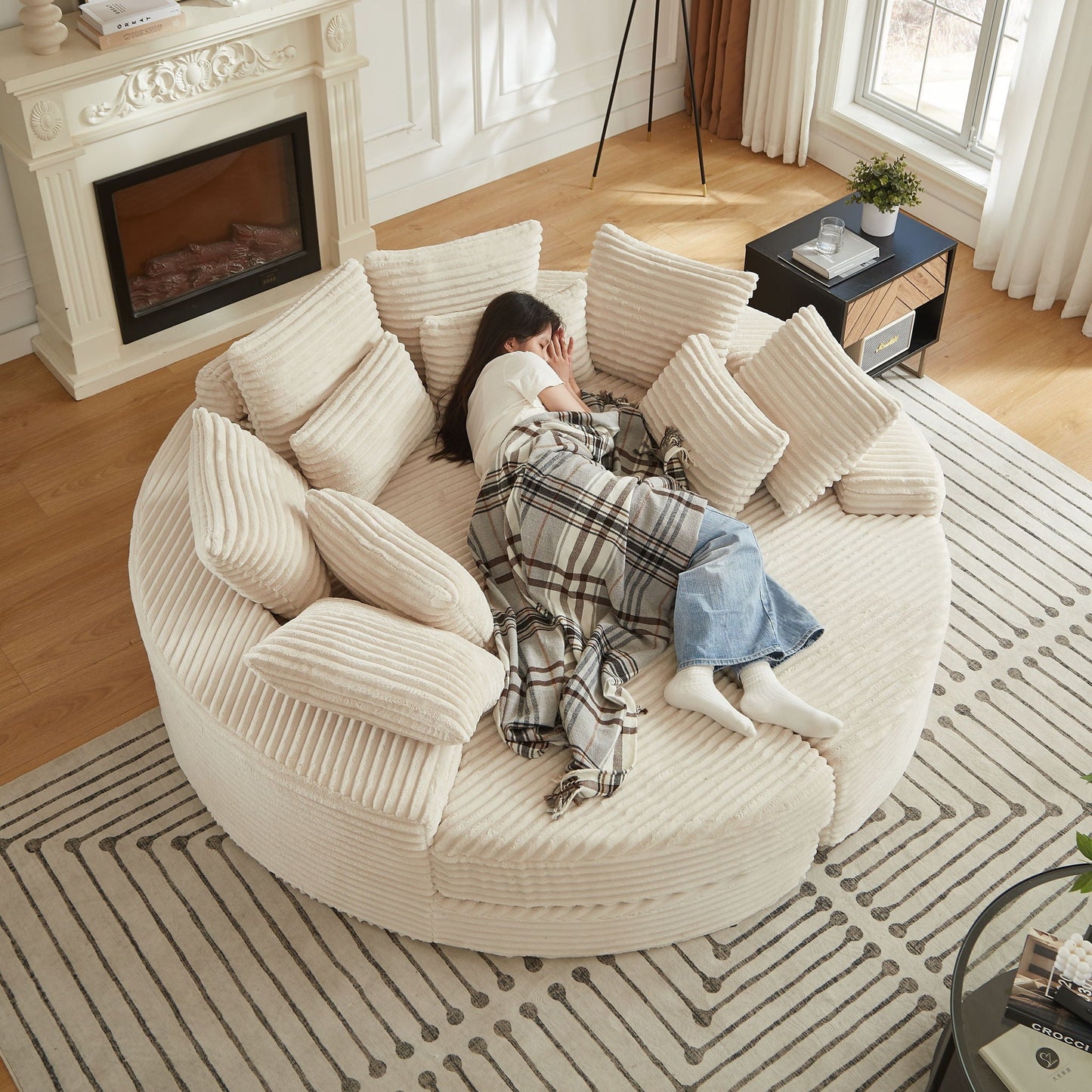 Round Oversized Sofa Bed With 5 Throw Pillows