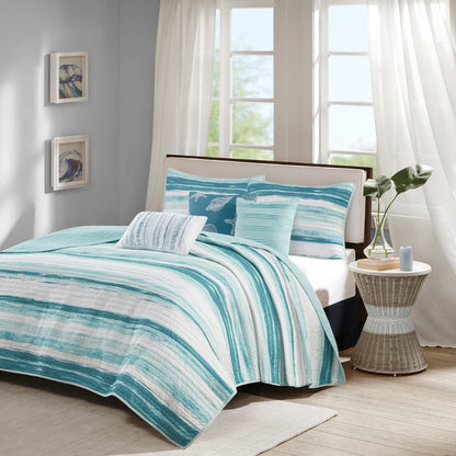 6 Piece Printed Quilt Set with Throw Pillows Aqua Full/Queen
