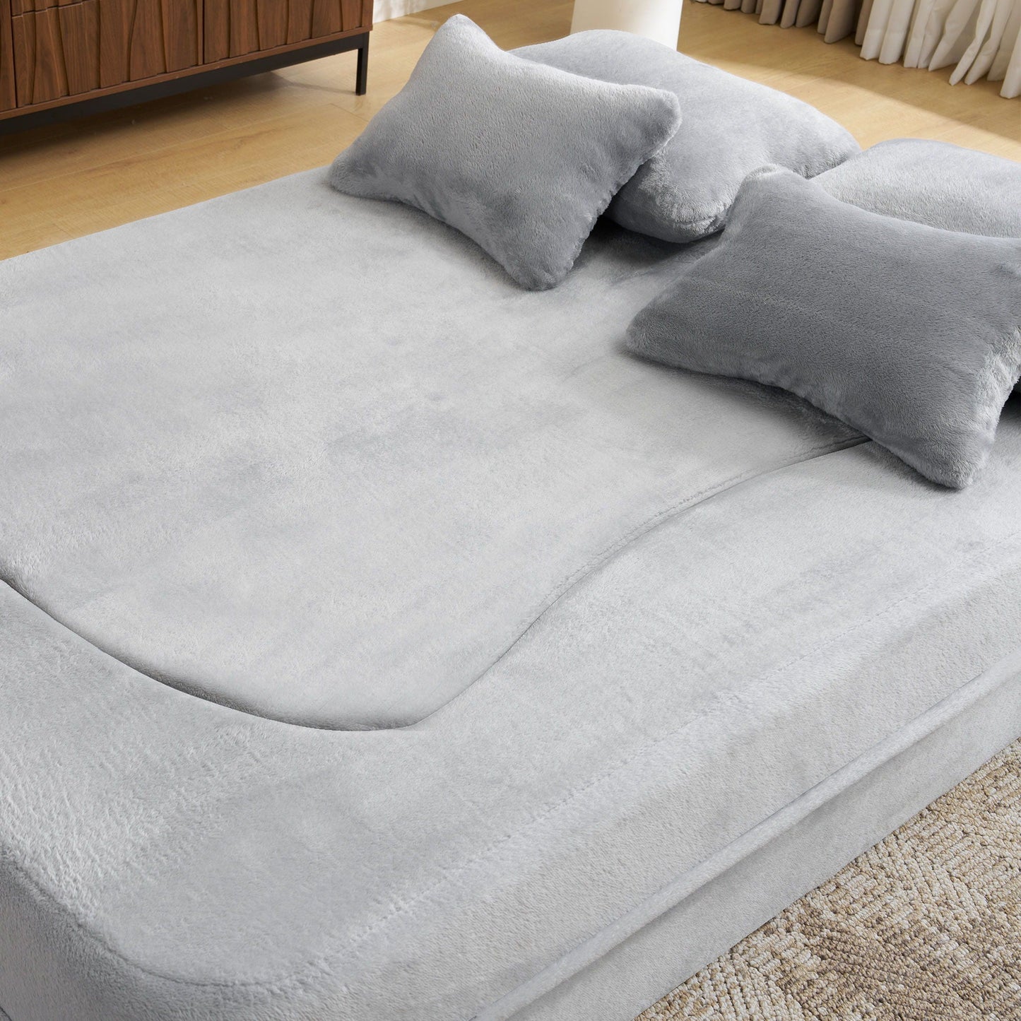 Modern Floor Sofa With 4 Pillows