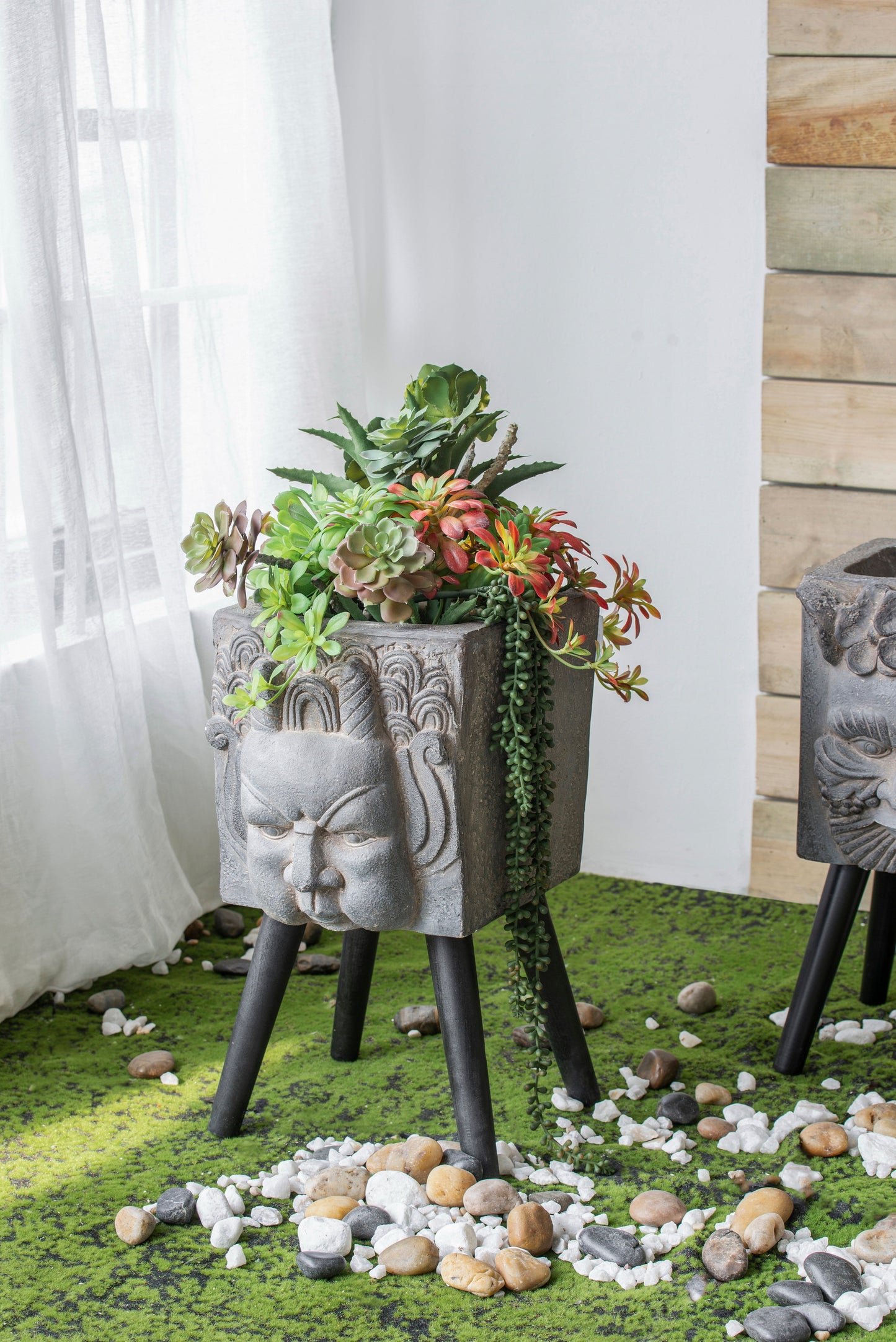 11x14x22" Statue Planter