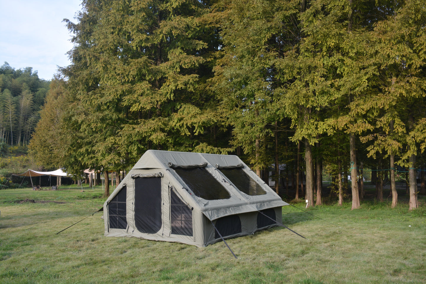 9.8 x 13ft Inflatable Camping Tent with Hand Pump