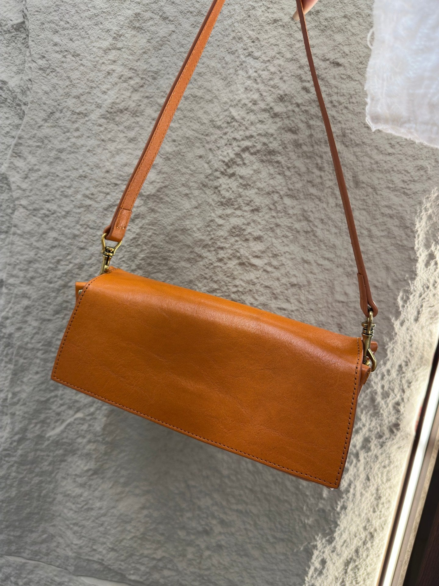 Top-grain Vegetable-tanned Cowhide Commuter Underarm Bag, Single-shoulder Crossbody Small Bag, New Simple Genuine Leather Women's Bag For Fall And Winter