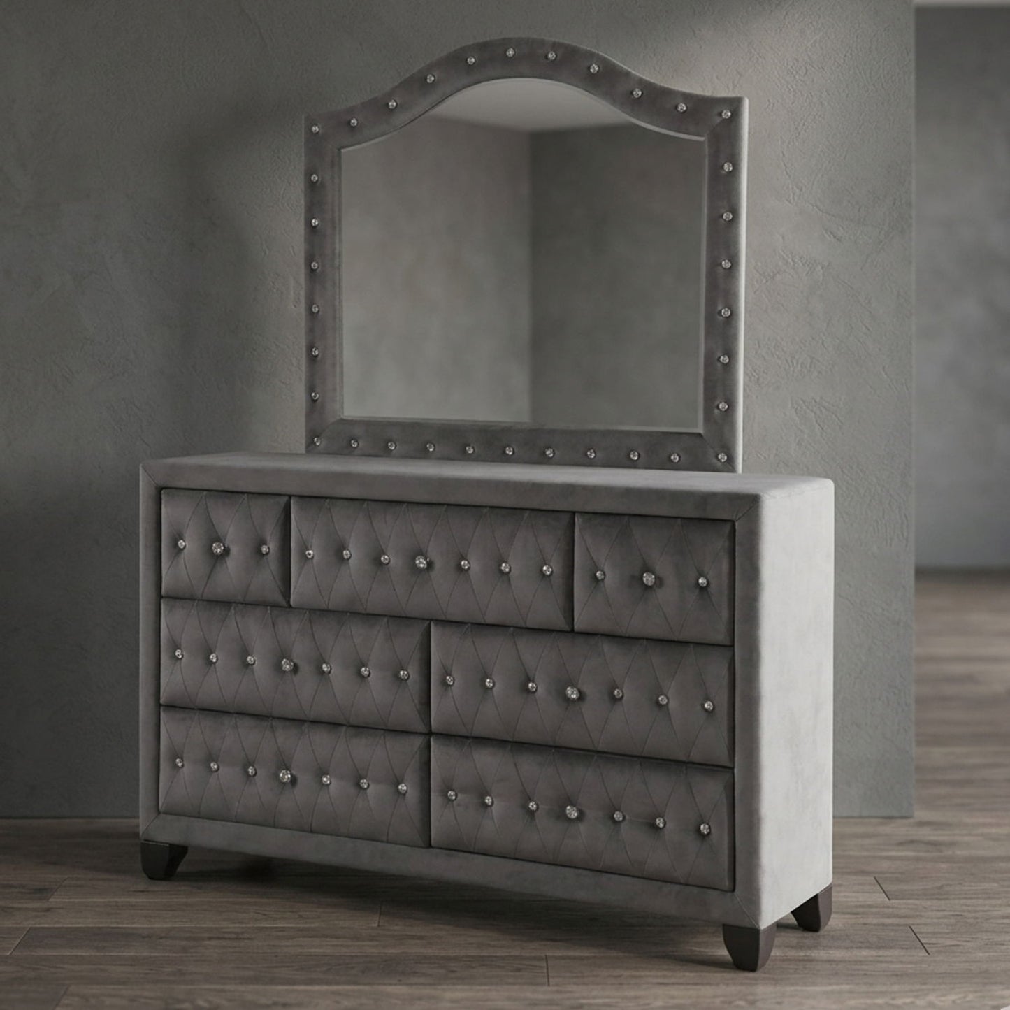 Sophia - 7 Drawer Dresser - Gray