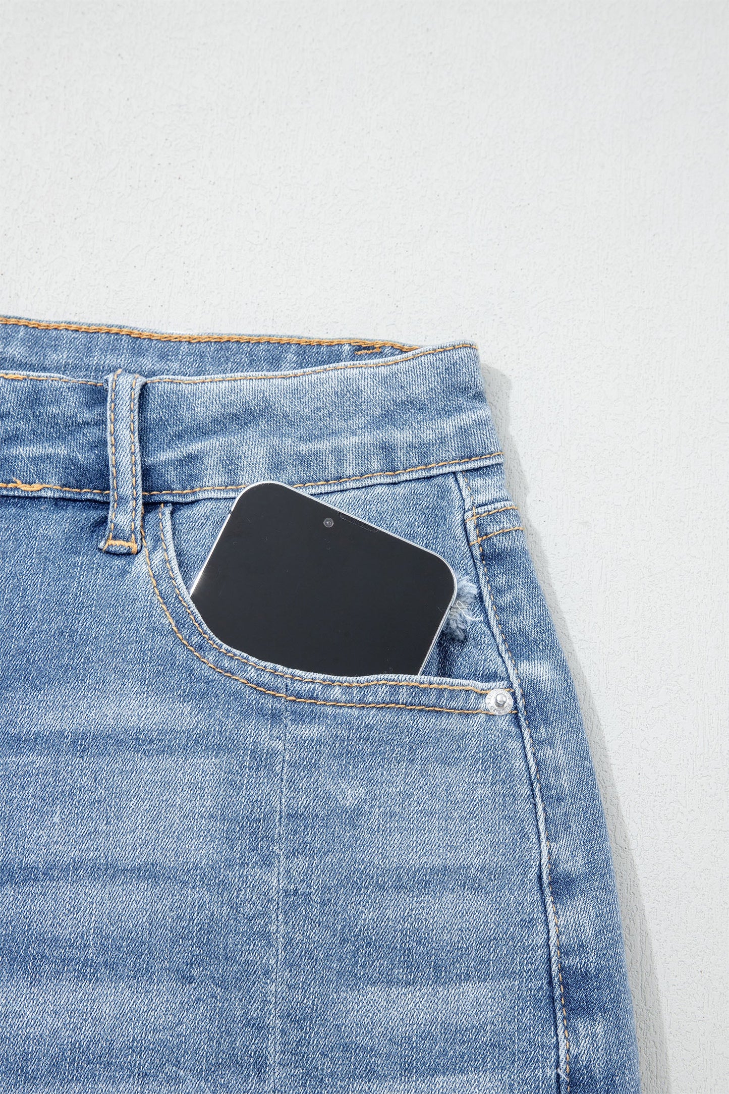 Rayne Wash Raw Hem Shorts