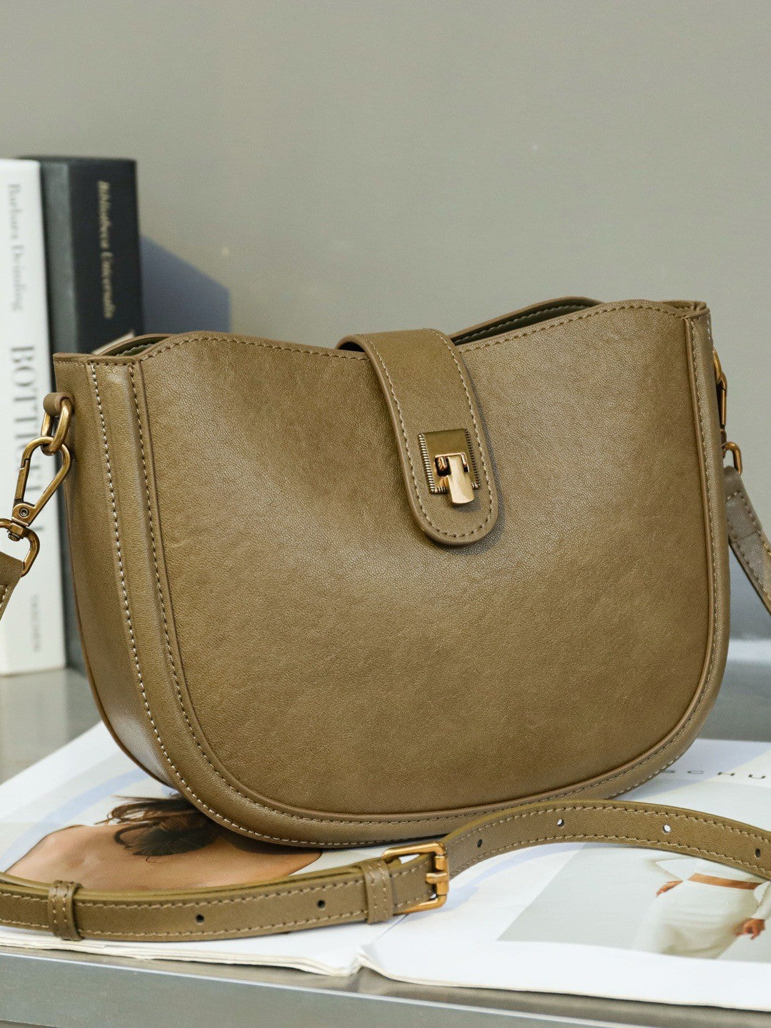 Genuine Leather Women's Bag, Top-layer Cowhide Saddle Bag, High-end Feel Genuine Leather Single Shoulder Half-moon Bag, Commuter Crossbody