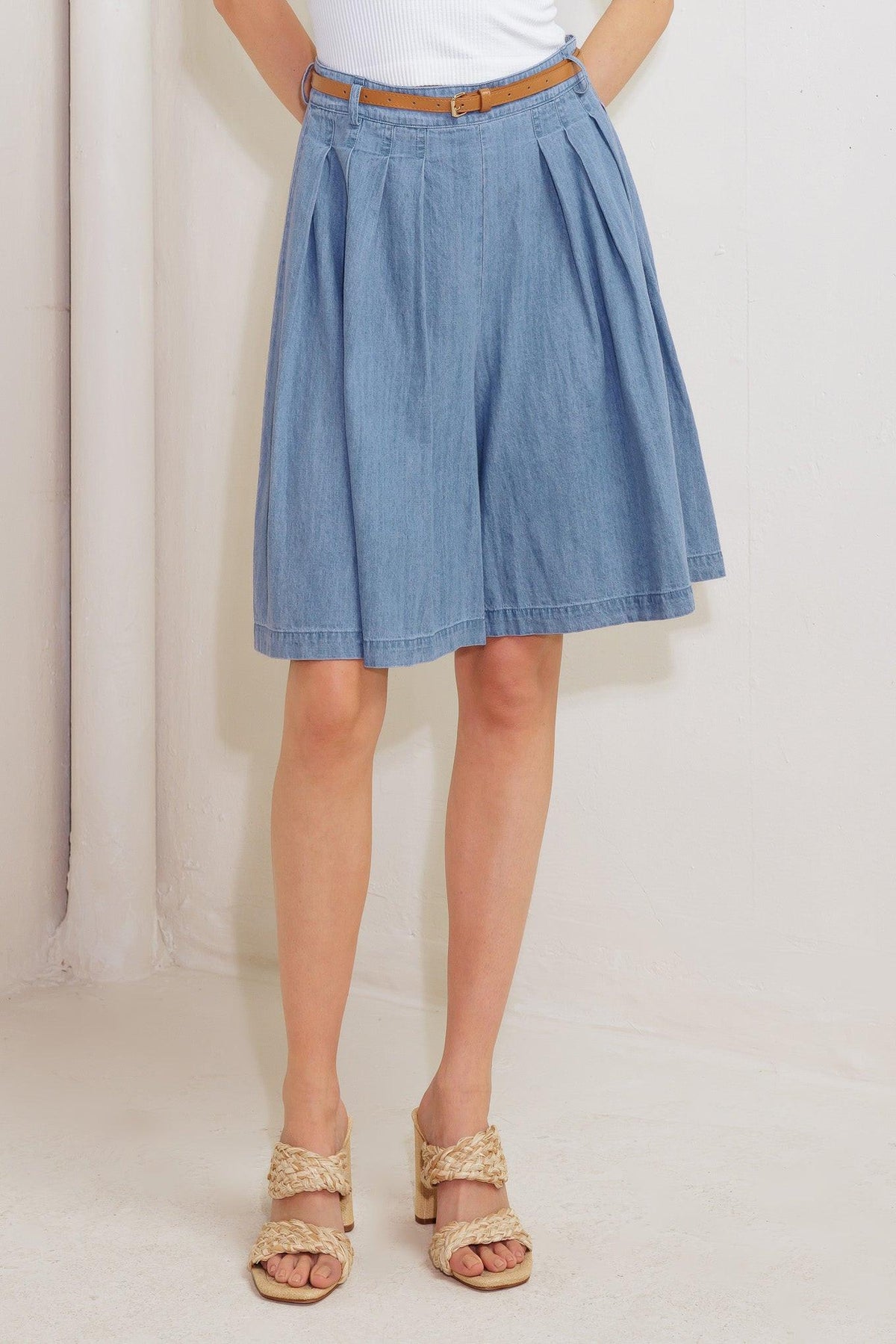 SERENITY HILL CHAMBRAY SHORT