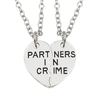 2pcs/set Splicing Necklace Heartbroken Pendant Necklace Men and Women