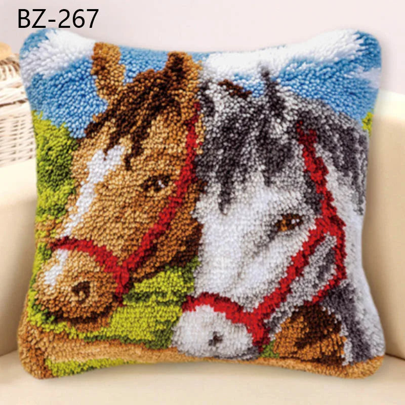Animal Series Latch Hook Hand Knitted Embroidered Pillow Unfinished Embroidery Material Latch Hook Rug Kits Beginner DIY Supply