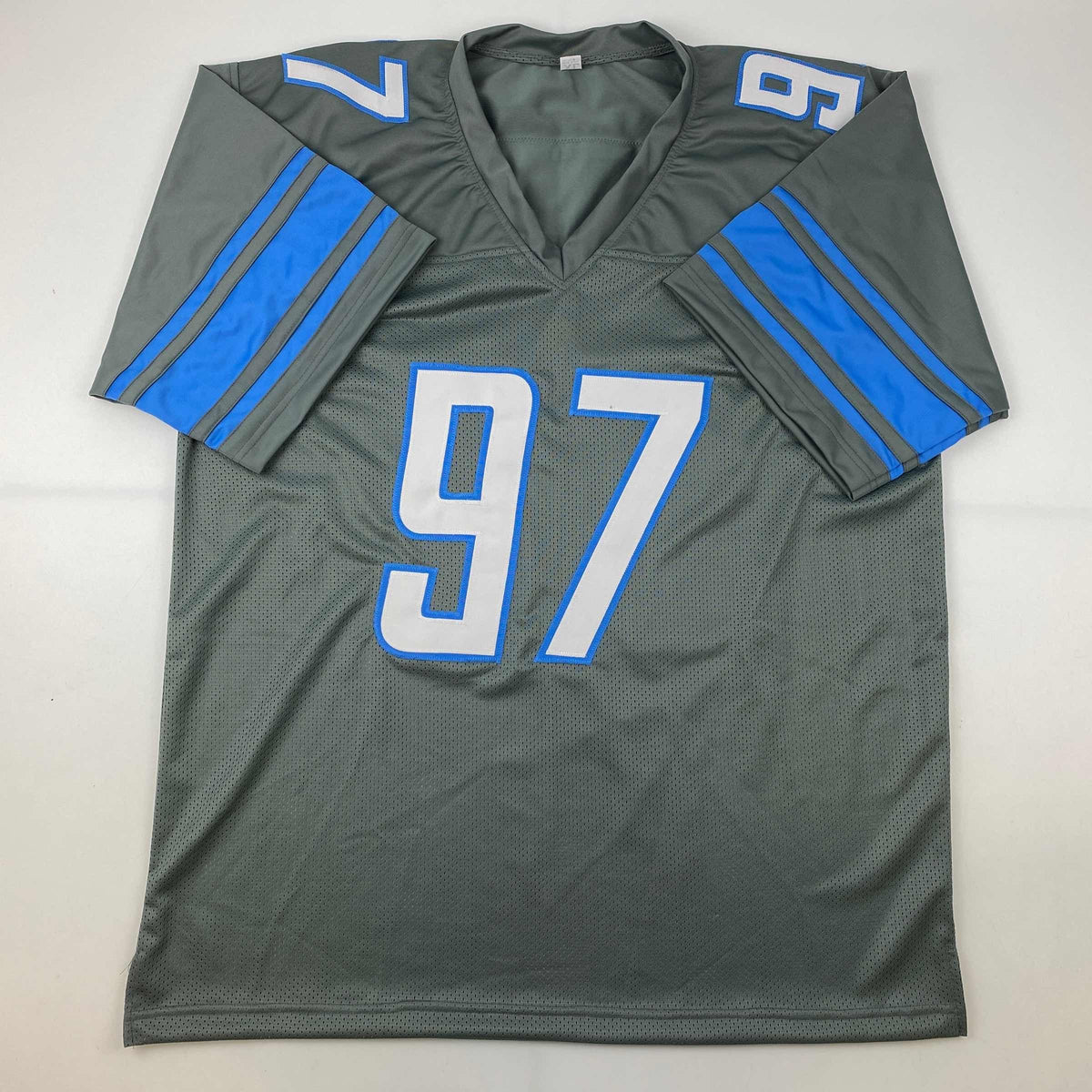 Autographed/Signed Aidan Hutchinson Detroit Grey Football Jersey Beckett BAS COA