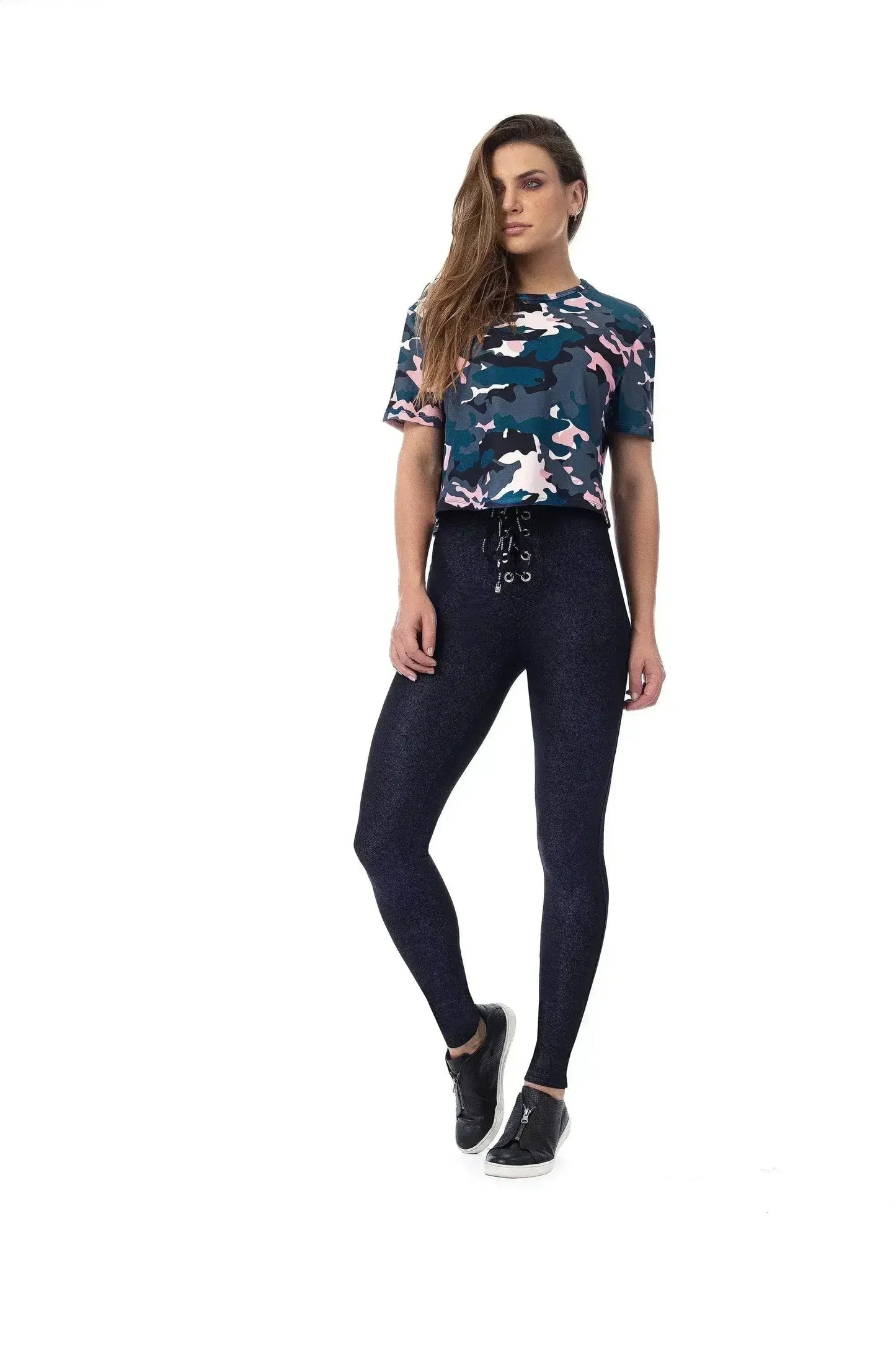 Daisy Camo Short Sleeve Crop Top | Stylish & Comfortable