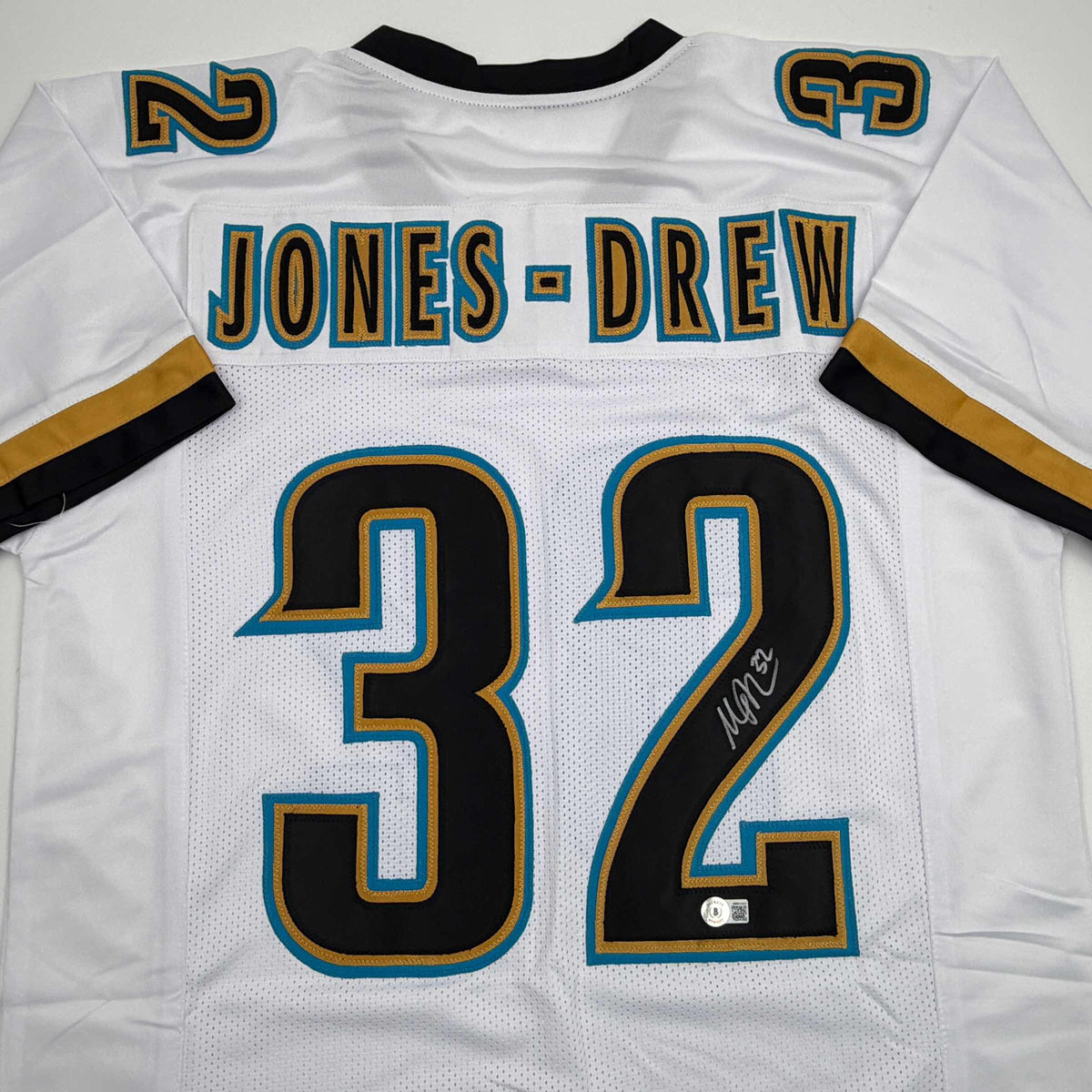 Autographed/Signed Maurice Jones-Drew Jacksonville White Football Jersey Beckett BAS COA