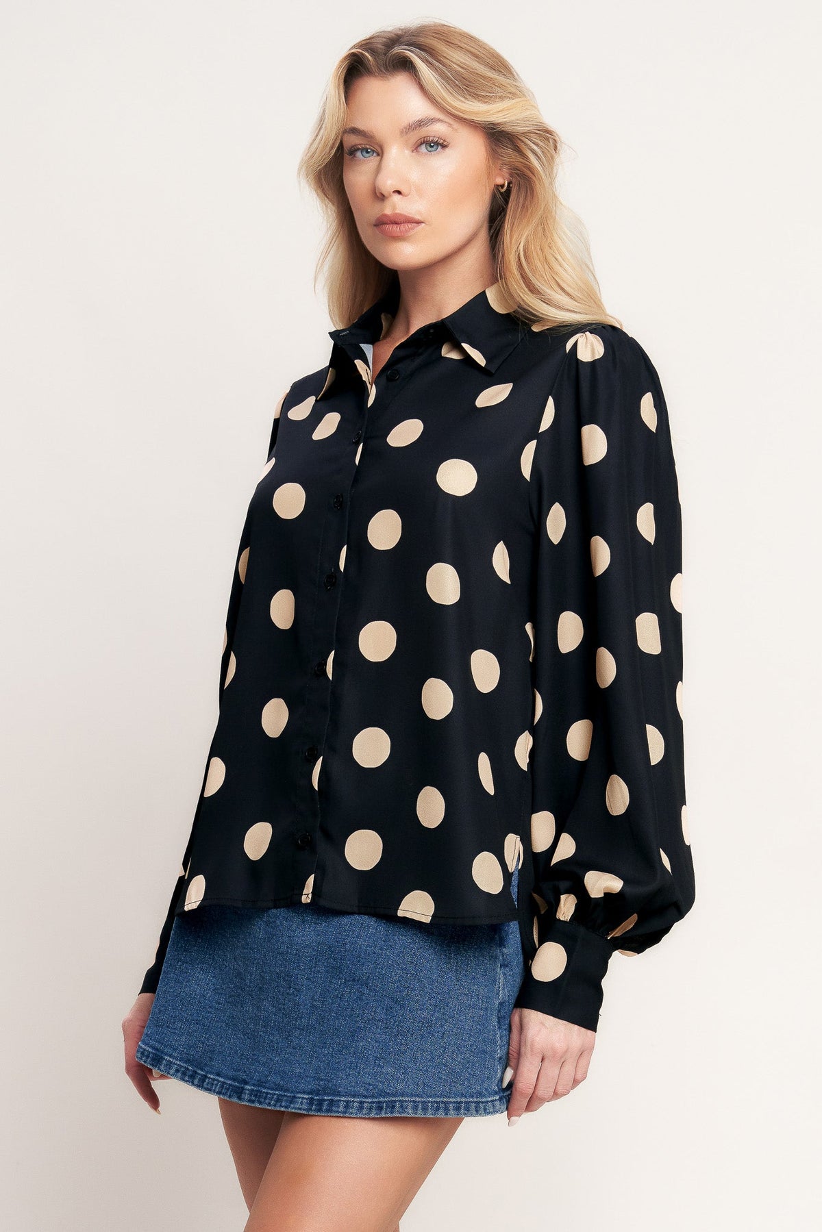 URBAN CIRCLES WOVEN TOP