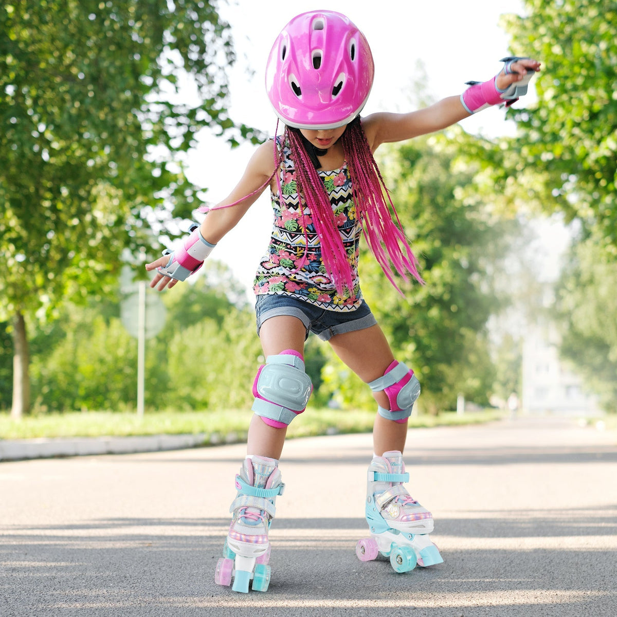 Kids Roller Skates 4 Sizes Adjustable Quad Skates with Light-up Wheels and Safety Protection