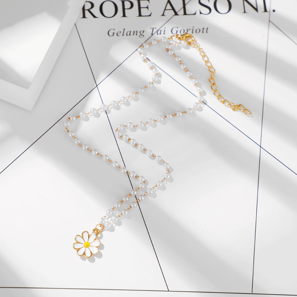 Pearl Daisy Necklace