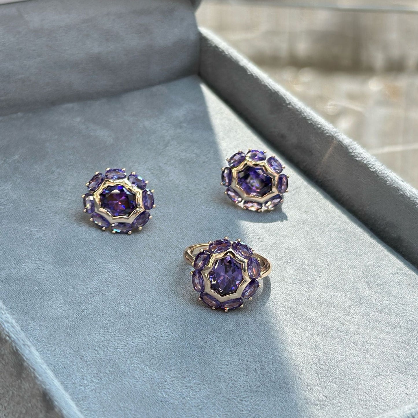 Amethyst Aura™ | Royal Purple Gold Plated Statement Ring (18K Color Retention)