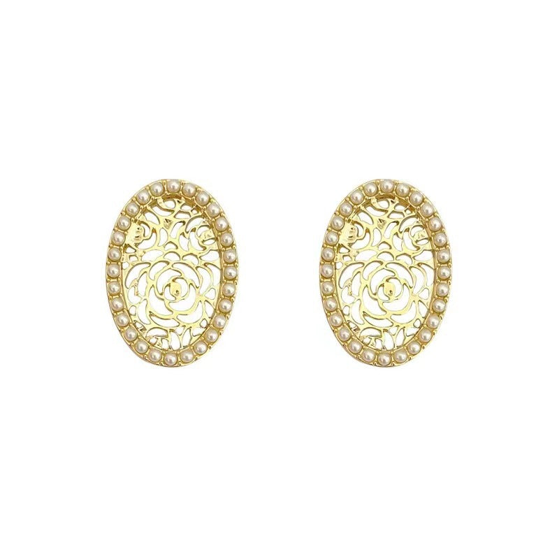 Hollow Pearl Oval Retro Earrings