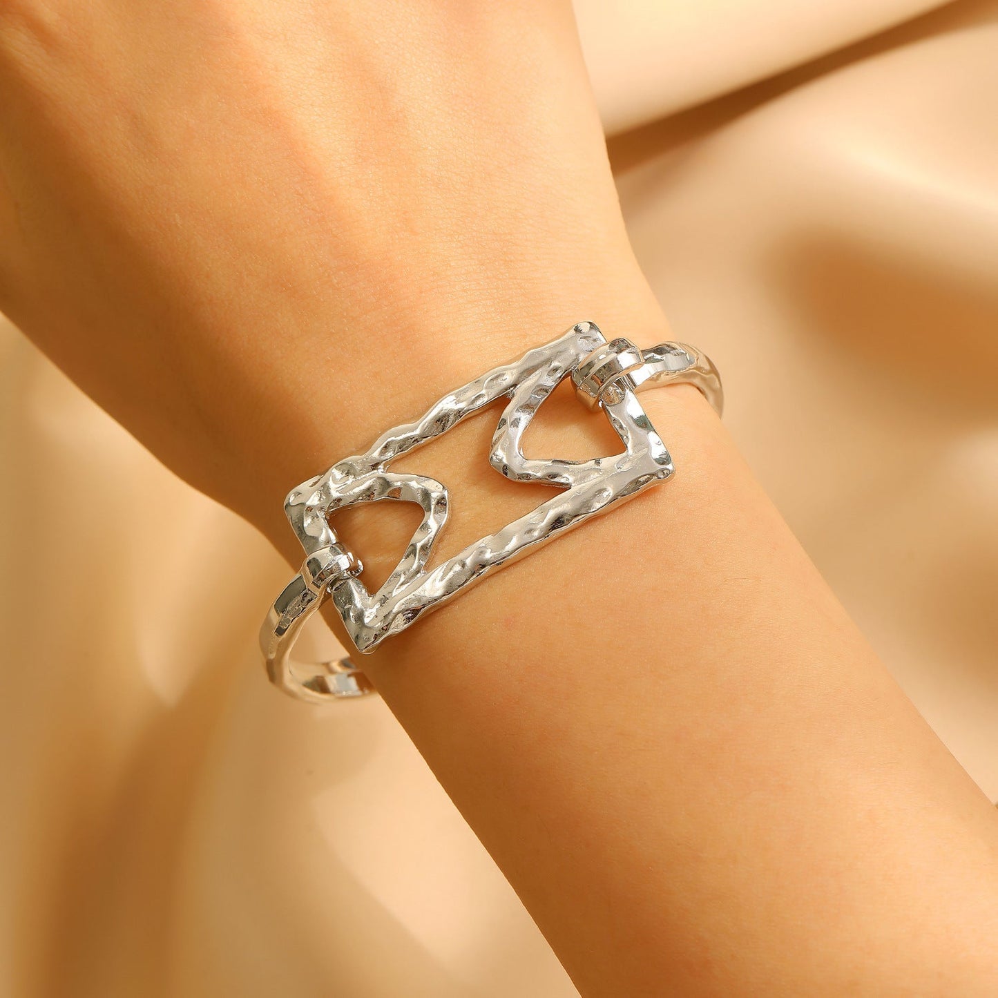 Exaggerated Alloy Round Square Geometric Electroplated Bracelet Fashion Minimalist