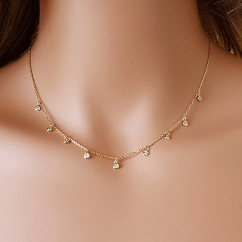 Round Rhinestone Pendant Necklace