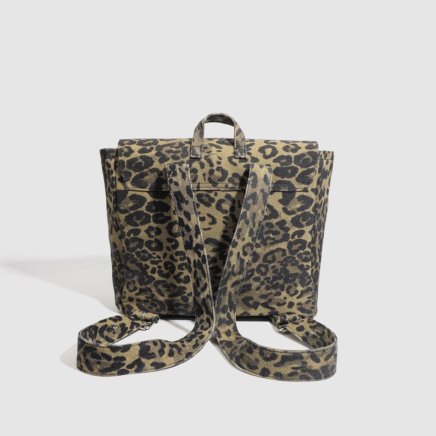 Girls Backpack - Stylish Female Leopard Print Backpack, Perfect Schoolbag for Ladies, Travel-Light Large Capacity Backpack Purse