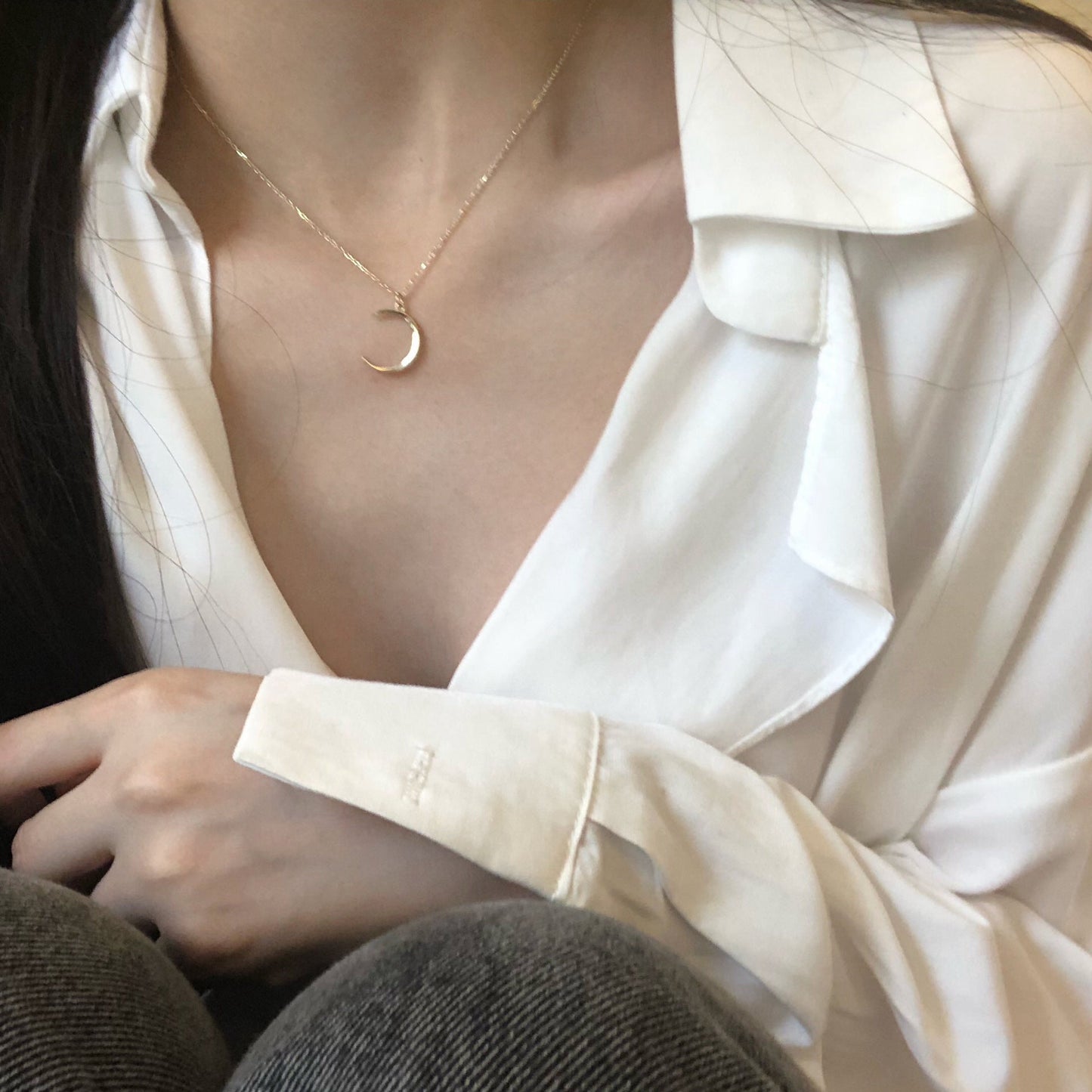 Moon Short Pendant Necklace