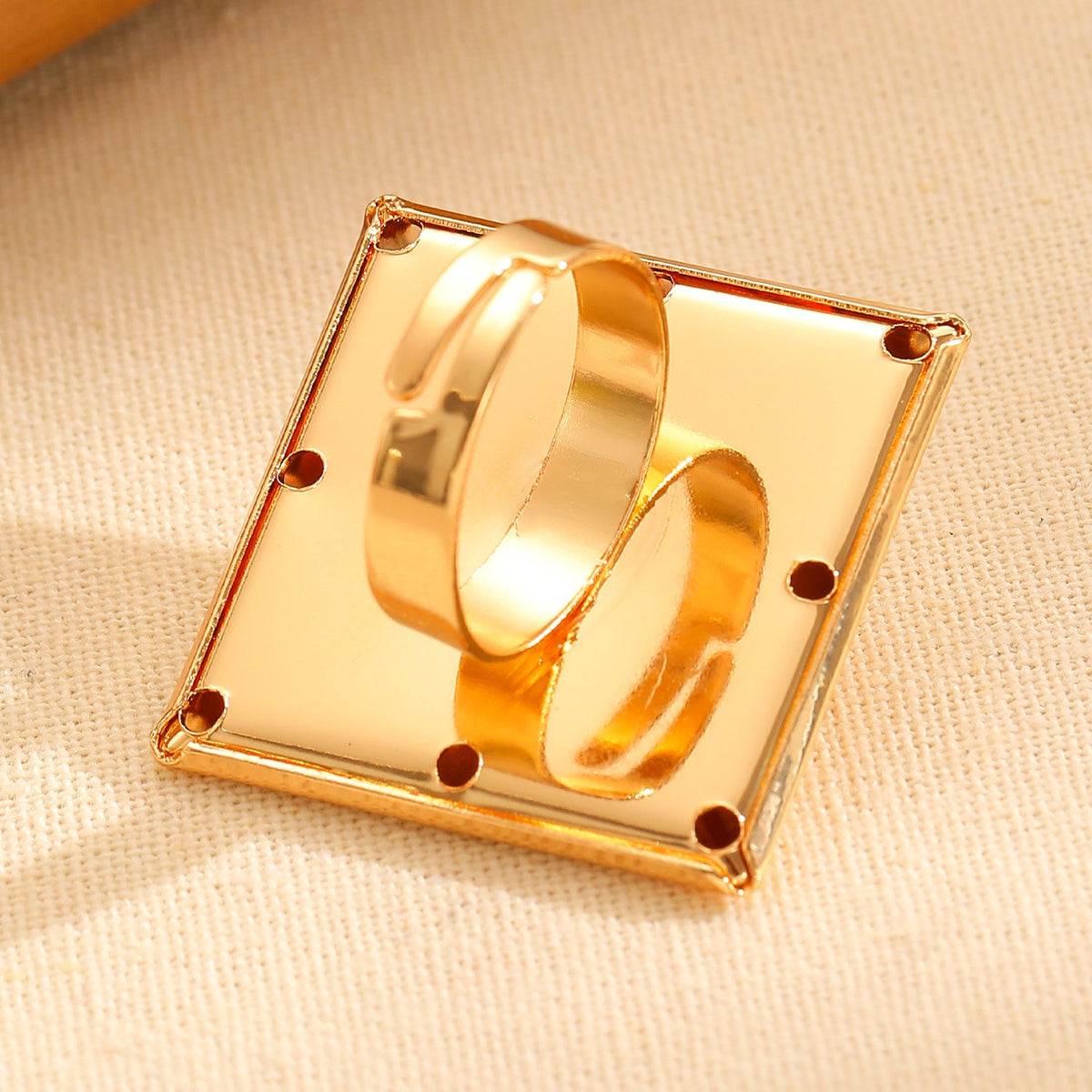 Fashion Exaggerated 3D Geometric Square Ring Creative Elegant High-End Index Finger Ring