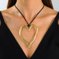 Vintage Zinc Alloy Necklace, Exaggerated Hollow Heart Resin Pendant, Retro Clavicle Chain