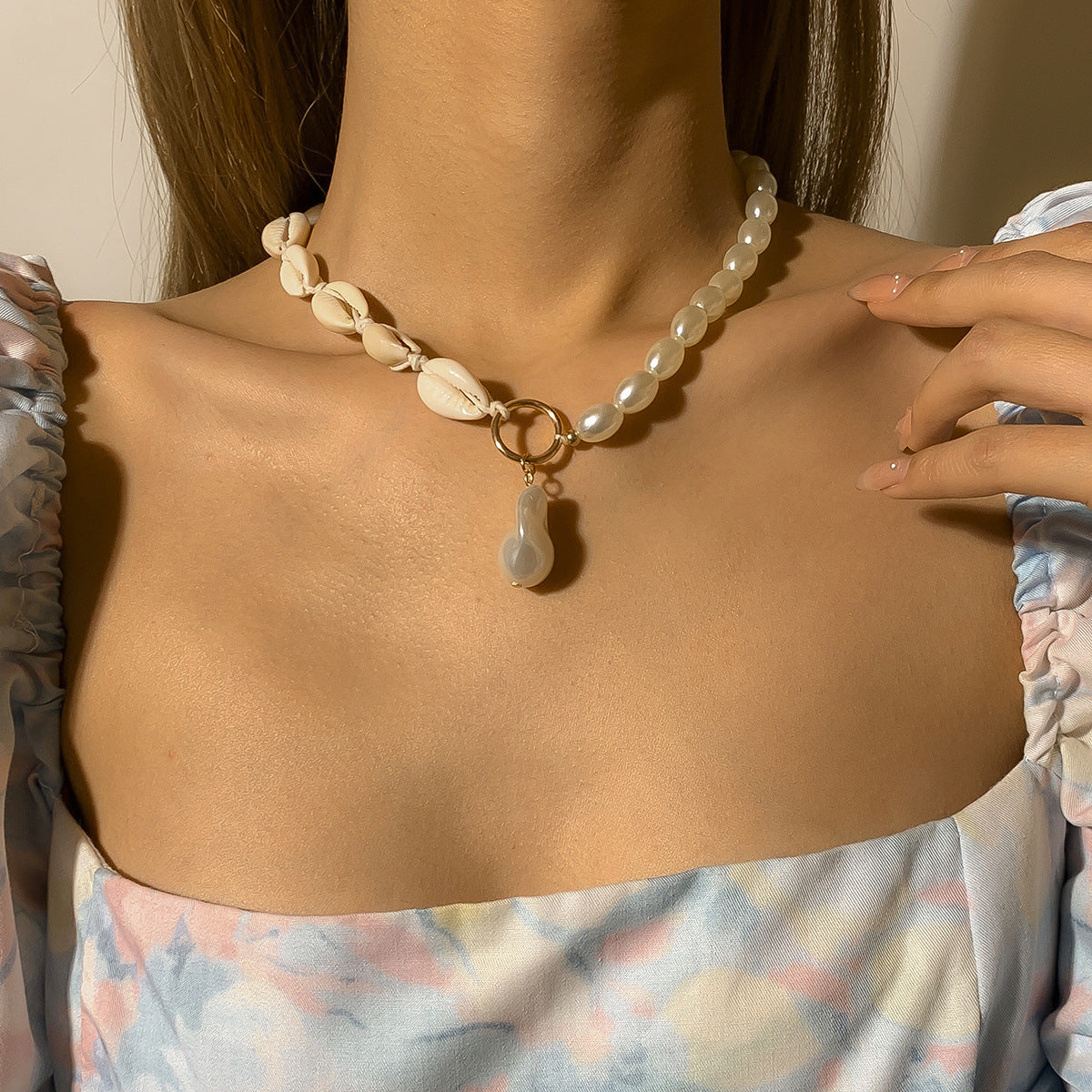 Beach White Irregular Baroque Pearl Pendant Shell Bead Necklace