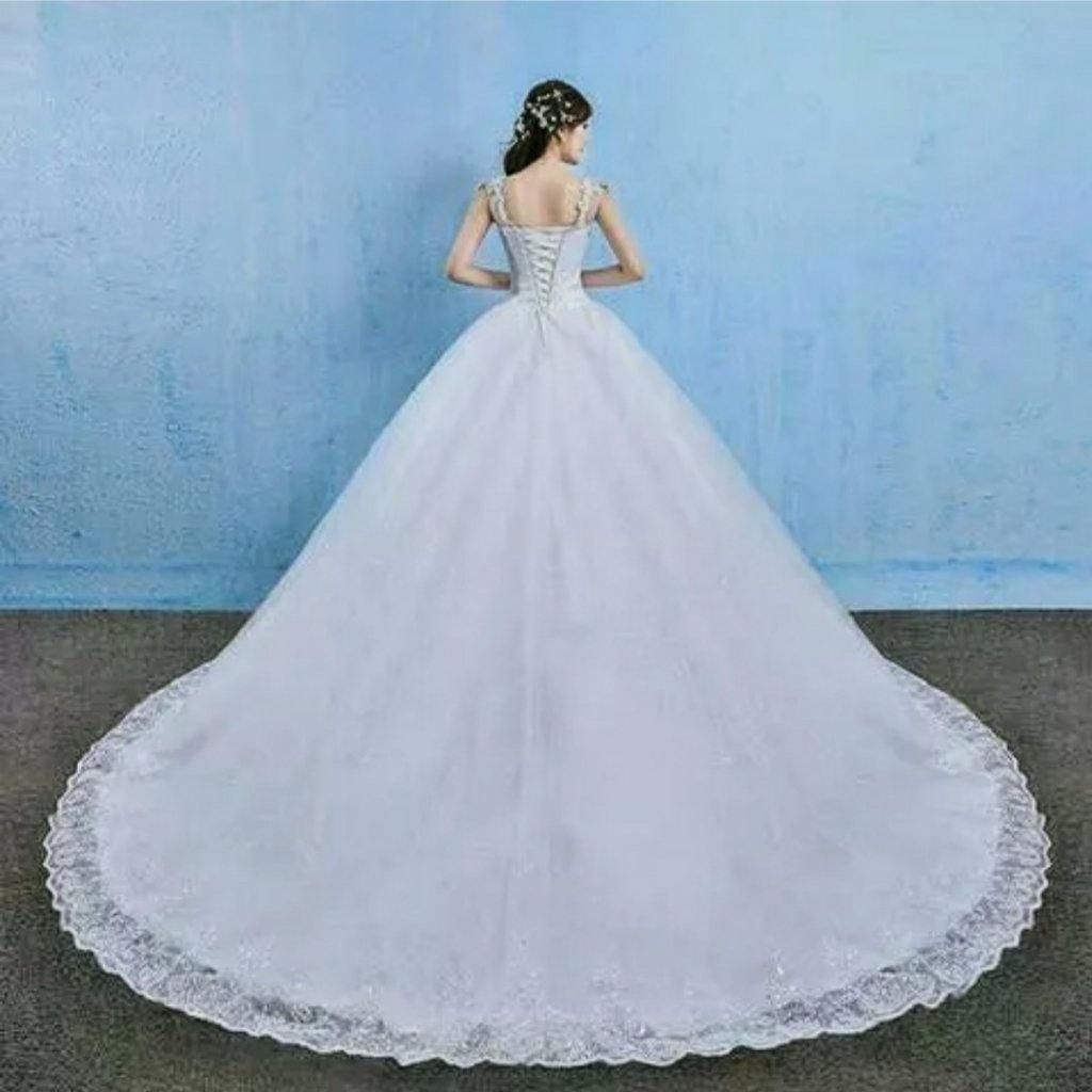 Luxury Wedding Dress Elegant Lace Appliques V-neck