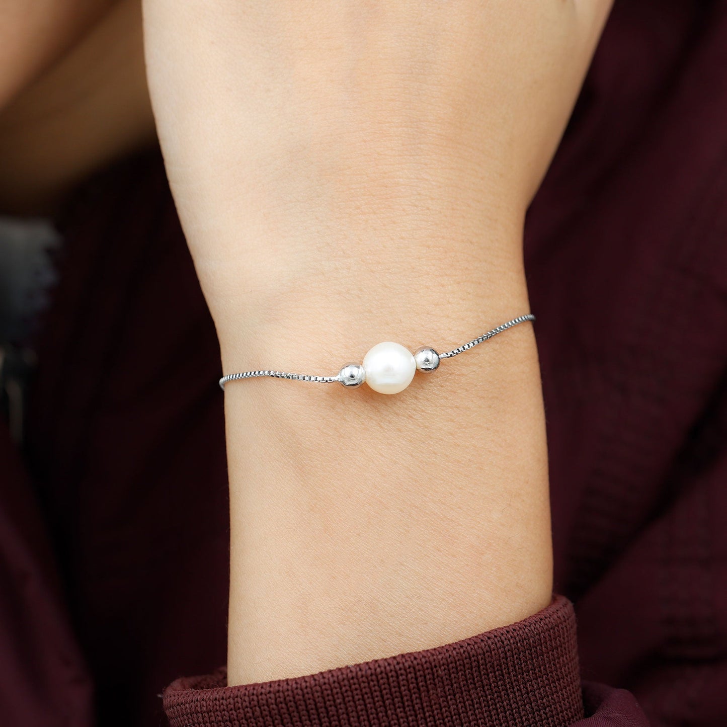 7.4 Carat Freshwater Pearl Solitaire Bolo Bracelet