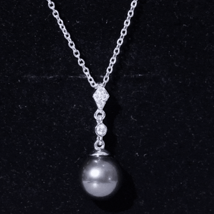 8 Carat Natural Tahitian Black Pearl Dangle Pendant with Diamond