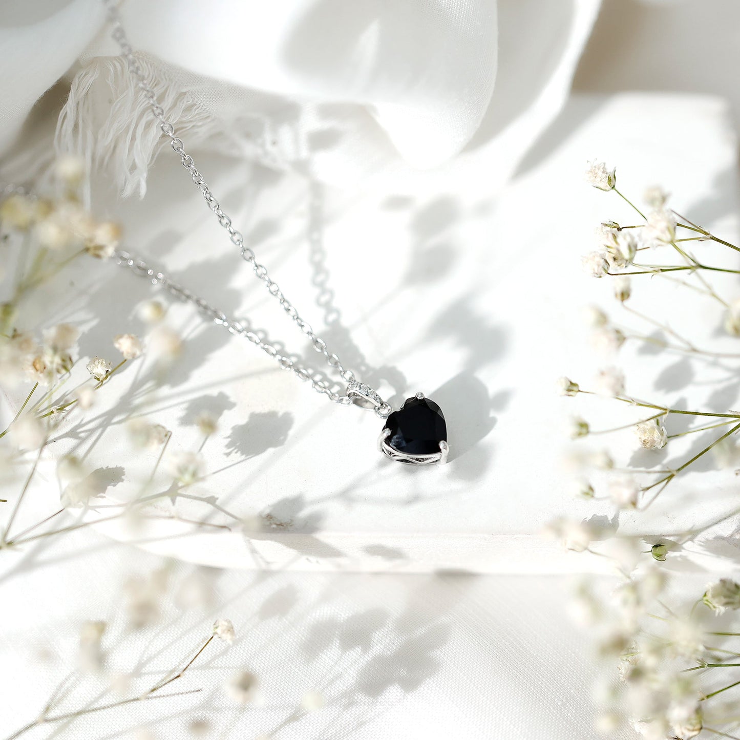 2 Carat Black Onyx Heart Pendant with Diamond