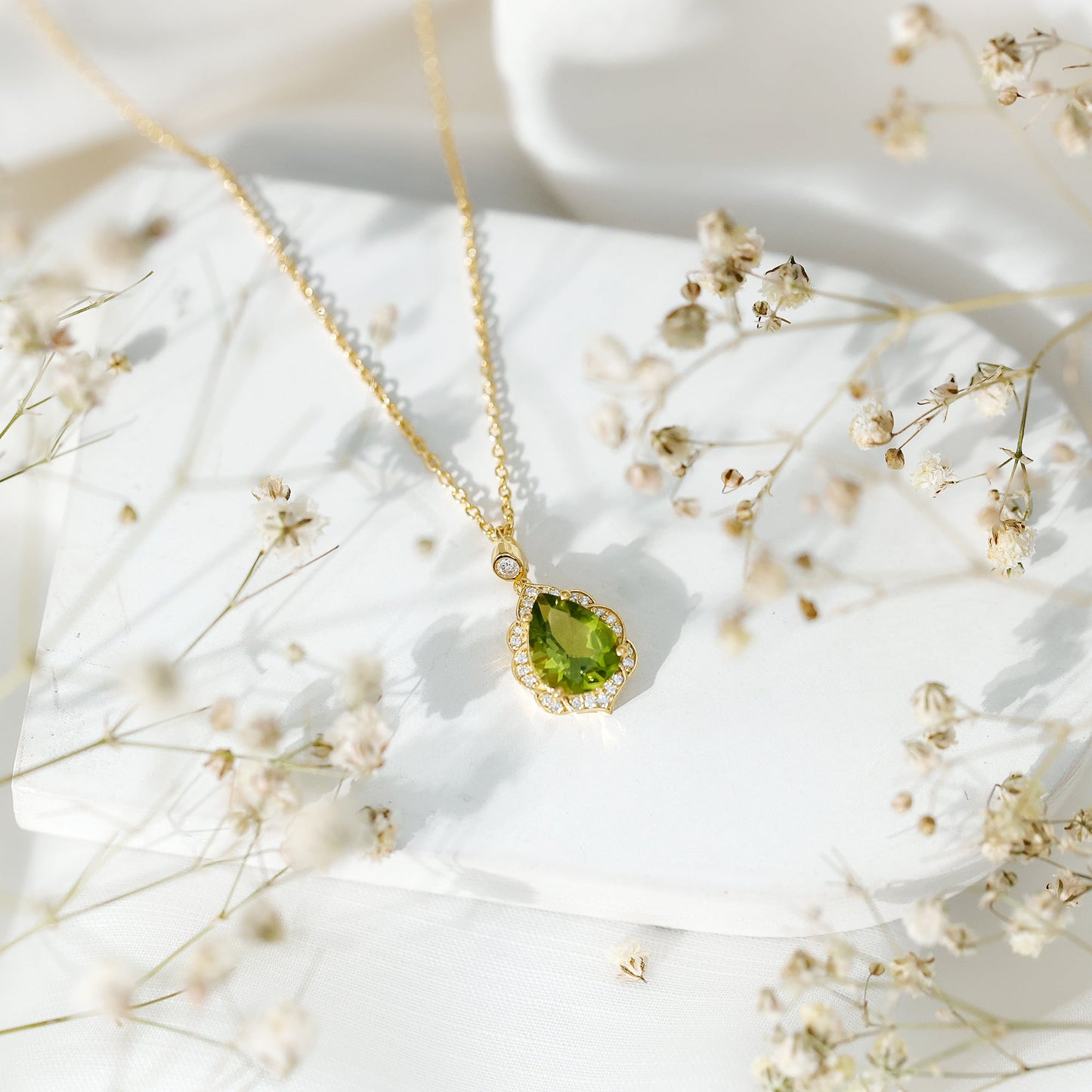 Natural 2.2 Carat Pear Shape Peridot Vintage Necklace with Lab Grown Diamond