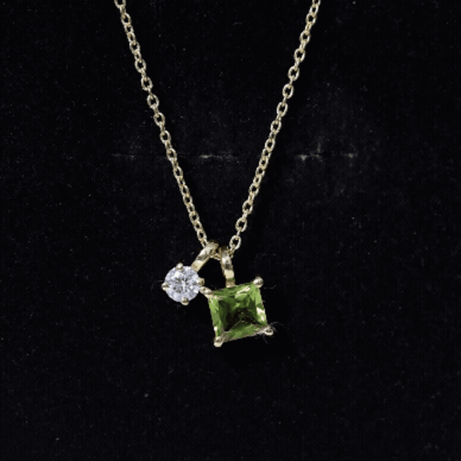 Princess Cut 1 Carat Peridot Pendant Necklace with Silver Chain