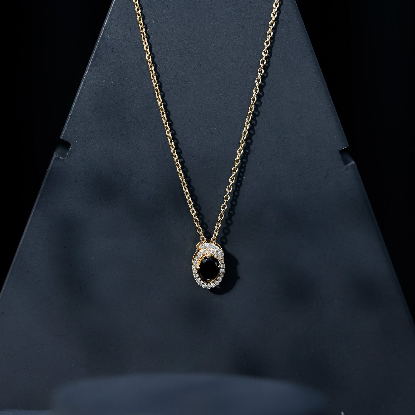 Natural Oval Shape Black Onyx Necklace with Lab Diamond