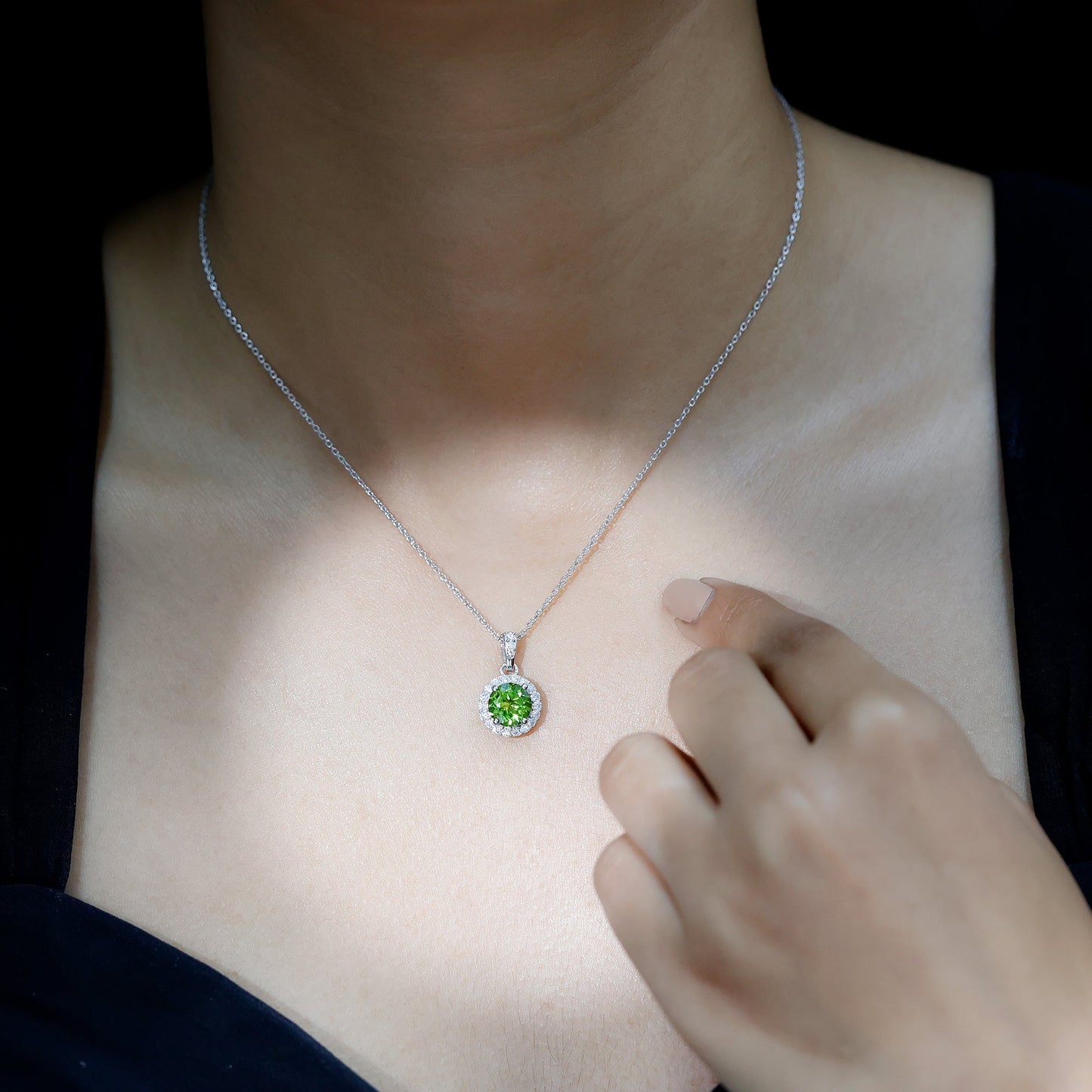 Sterling Silver 2 Carat Peridot Pendant Necklace with Halo