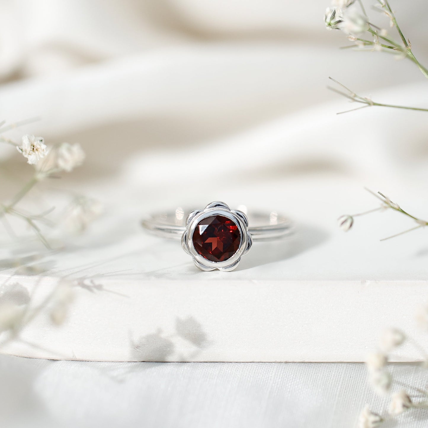 1.7 Carat Round Cut Garnet Flower Engagement Ring for Women