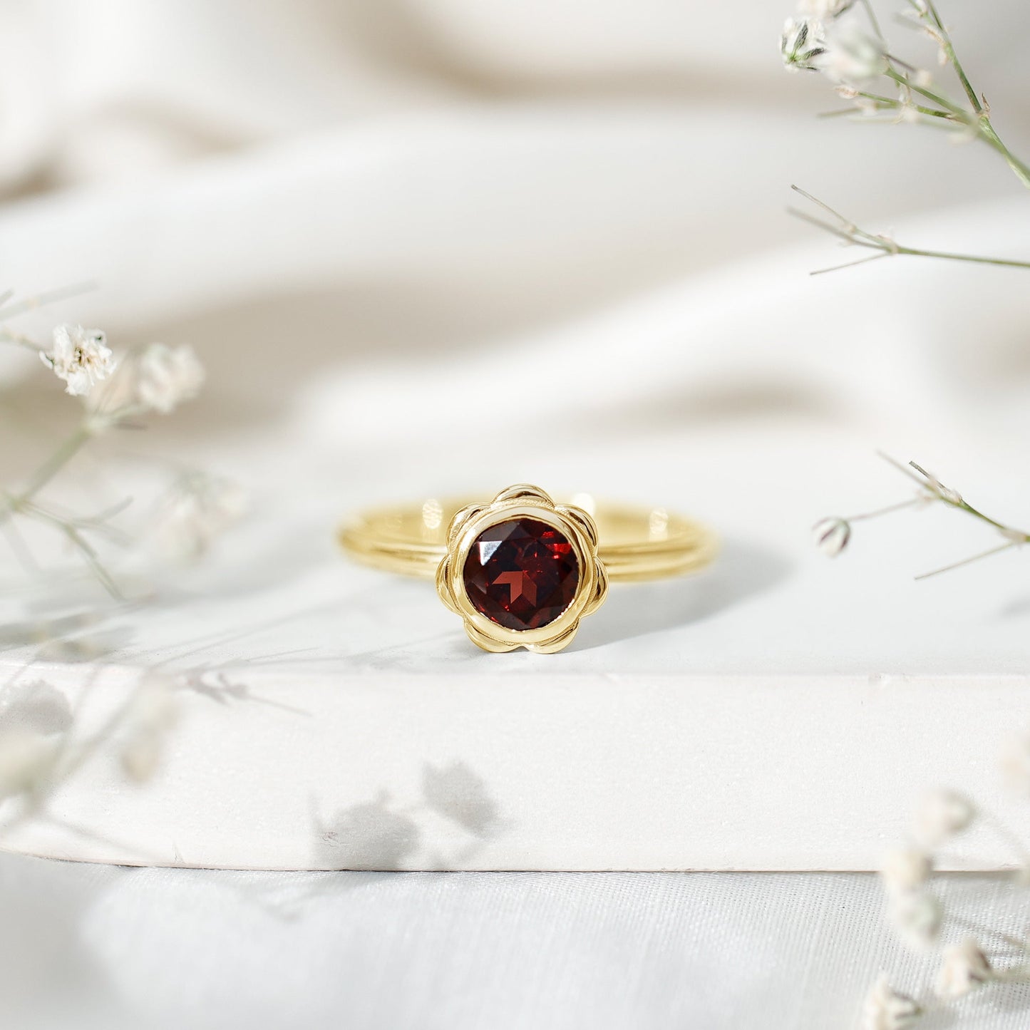 1.7 Carat Round Cut Garnet Flower Engagement Ring for Women